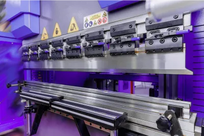 Фото MetalTec HBC 90/2500 Листогибочные гидравлические прессы с ЧПУ в интернет-магазине ToolHaus.ru