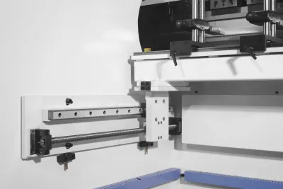 Фото MetalTec HBM 160/3200C Листогибочные гидравлические прессы с ЧПУ контроллером TP10S в интернет-магазине ToolHaus.ru