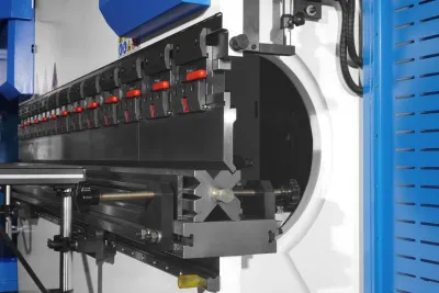 Фото MetalTec HBM 160/3200C Листогибочные гидравлические прессы с ЧПУ контроллером TP10S в интернет-магазине ToolHaus.ru
