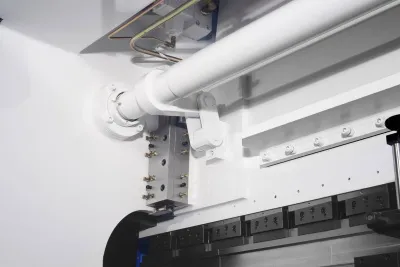 Фото MetalTec HBM 160/3200C Листогибочные гидравлические прессы с ЧПУ контроллером TP10S в интернет-магазине ToolHaus.ru